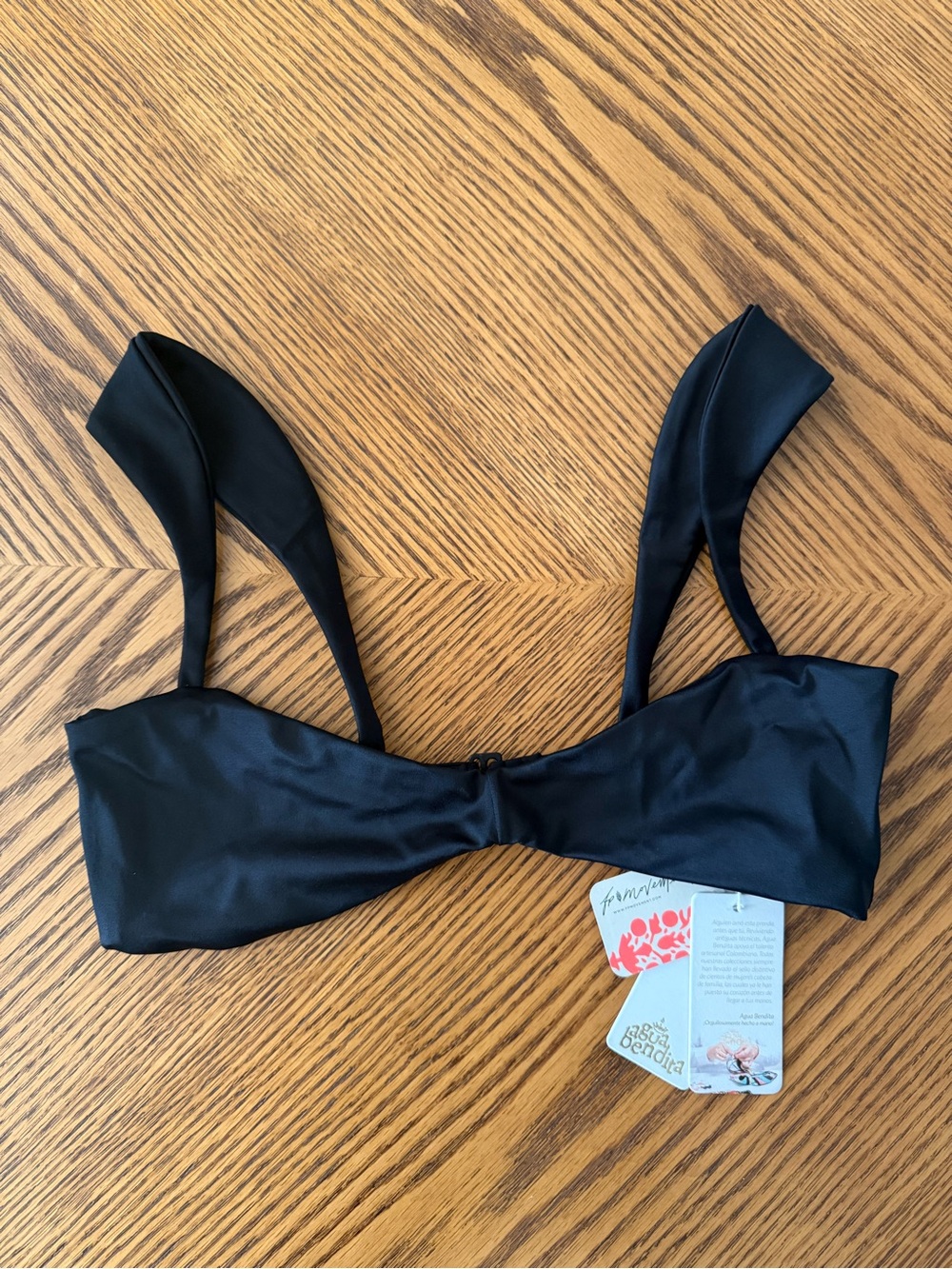 AGUA BENDITA Malory Bikini Swim Top - Black